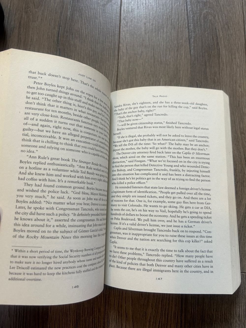 Set of 4 books for all my book readers. Good condition - Picture 6 of 15